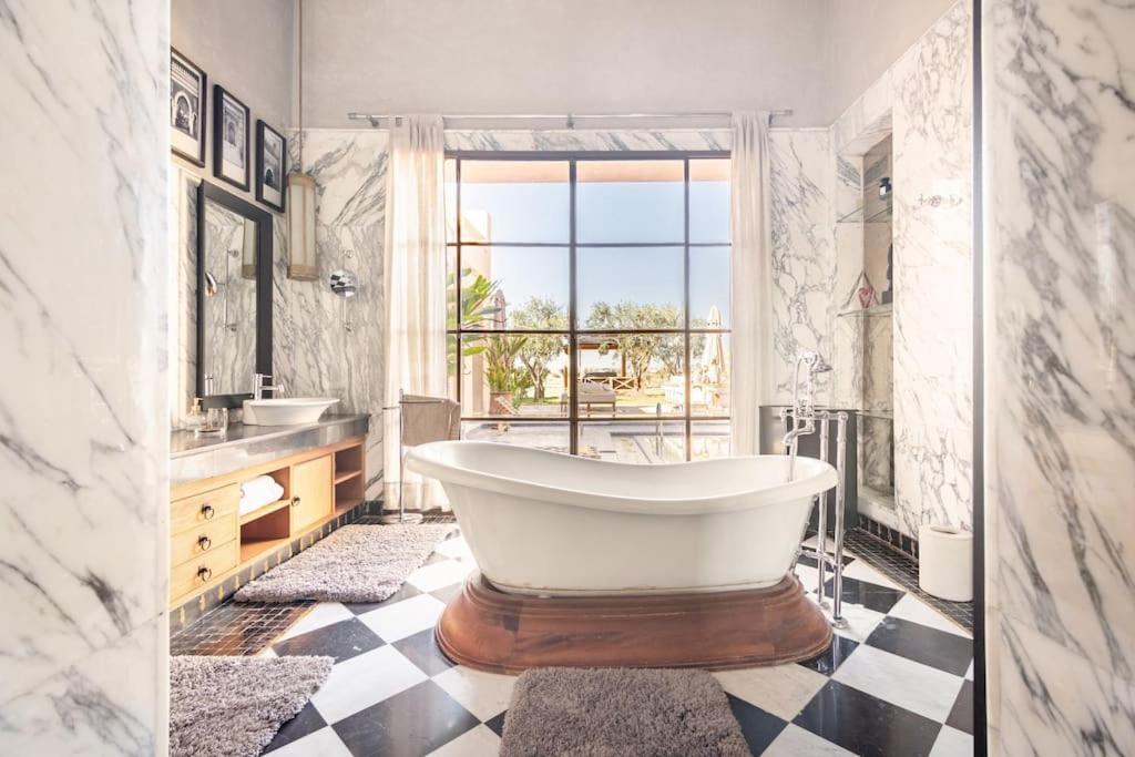 Villa May Sur Le Golf De La Palmeraie With Cooker And Butler Included Marakeş Dış mekan fotoğraf